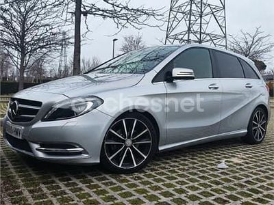 Mercedes B200