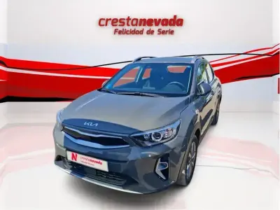 Usado Peugeot 2008 Allure 110 CV (80 kW) 2018 Rojo SUV