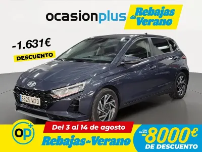 Usado Hyundai i20 100 CV (73 kW) 2024 Gris / plata Utilitario
