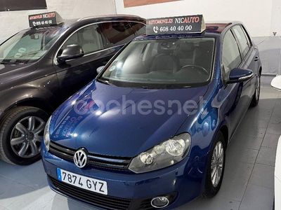 Azul Usado 2010 VW Golf Advance Berlina | 7999 € (Precio justo)