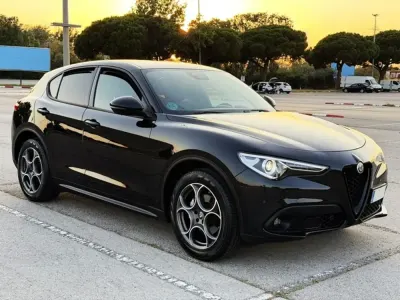 Usado Alfa Romeo Stelvio Sprint 190 CV (139 kW) 2022 Negro SUV