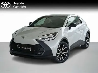 Käytetty Toyota C-HR Advance 223 HP (164 kW) 2025 Valkoinen Katumaasturi
