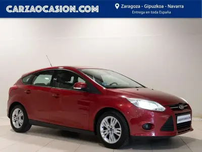 Usado Ford Focus Trend 101 CV (74 kW) 2012 Rojo Utilitario