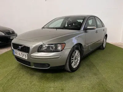 Usado Volvo S40 Summum 109 CV (80 kW) 2006 Gris / plata Berlina
