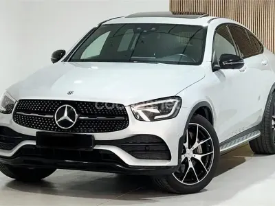 Usado Mercedes GLC300 245 CV (180 kW) 2020 Gris / plata SUV