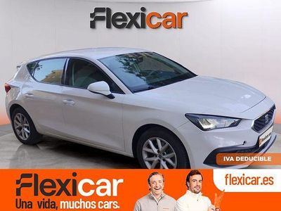 Usado Seat Leon Style 115 CV (84 kW) 2021 Blanco Familiar