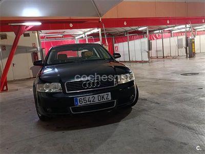 Usado Audi A4 130 CV (95 kW) 2004 Negro Berlina