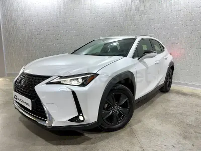 Usado Lexus UX Business Edition 184 CV (135 kW) 2022 Blanco SUV