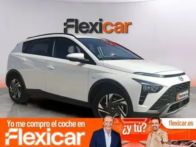 Usado Hyundai Bayon 100 CV (73 kW) 2023 Blanco SUV