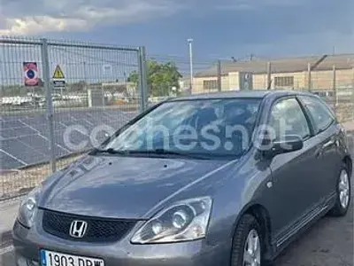 Usado Honda Civic LS 100 CV (73 kW) 2005 Gris / plata Berlina