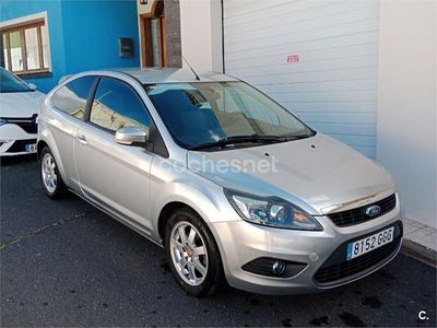 Usado Ford Focus Trend 115 CV (84 kW) 2008 Gris / plata Berlina