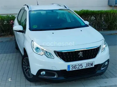 Usado Peugeot 2008 Active 100 CV (73 kW) 2016 Blanco SUV