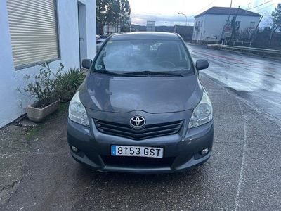 Gris / plata Usado 2010 Toyota Verso Active Monovolumen | 5680 € (Buen precio)