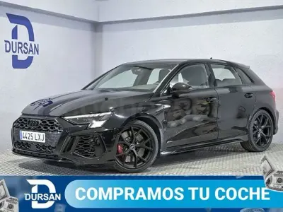 Usado Audi RS3 Sport 400 CV (294 kW) 2022 Negro Berlina