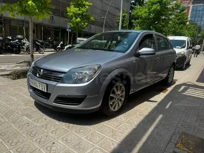 Usado Opel Astra Enjoy 105 CV (77 kW) 2006 Azul Berlina