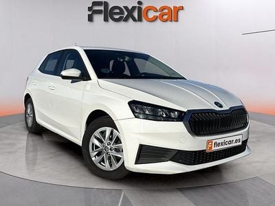 Usado Skoda Fabia Ambition 95 CV (69 kW) 2022 Blanco Utilitario