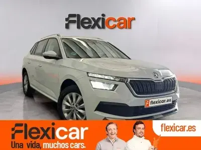 Usado Skoda Kamiq 110 CV (80 kW) 2022 Blanco SUV