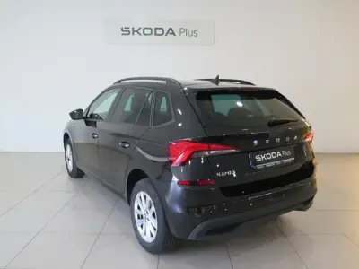 Usado Skoda Kamiq Active 110 CV (80 kW) 2023 Negro SUV