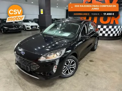 Usado Ford Kuga Titanium 226 CV (166 kW) 2020 Negro SUV