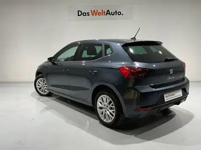 Usado Seat Ibiza 115 CV (84 kW) 2025 Gris Utilitario