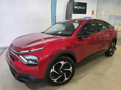Usado Citroën C4 PureTech 131 CV (96 kW) 2024 Rojo SUV