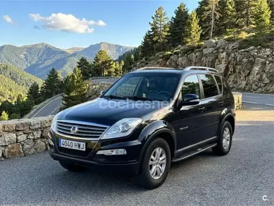 Usado SsangYong Rexton 155 CV (114 kW) 2014 Negro SUV