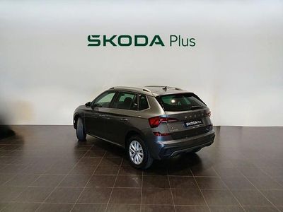 Usado Skoda Kamiq Selection 115 HP (84 kW) 2025 Cinzento SUV