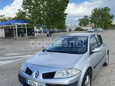 Usado Renault Mégane Business 105 CV (77 kW) 2006 Gris / plata Berlina