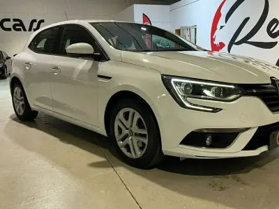 Usado Renault Mégane Business 115 CV (84 kW) 2020 Blanco