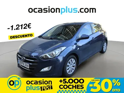 Usado Hyundai i30 90 CV (66 kW) 2016 Azul