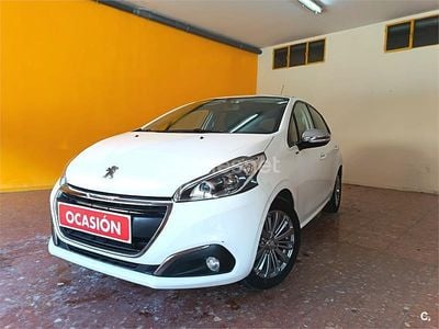 Blanco Usado 2017 Peugeot 208 Style Utilitario | 7750 € (Precio justo)