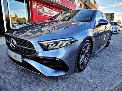 Usado Mercedes A180 Advanced 116 CV (85 kW) 2023 Gris / plata Berlina