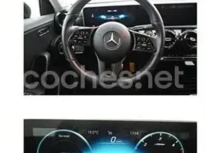 Usado Mercedes A180 116 CV (85 kW) 2020 Negro Berlina