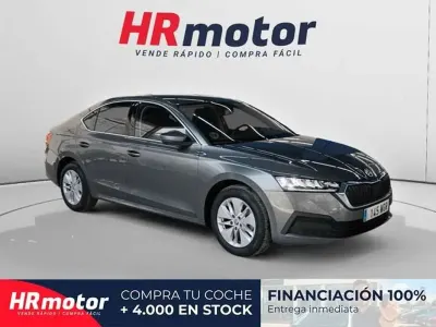 Usado Skoda Octavia Ambition 116 CV (85 kW) 2023 Gris Utilitario
