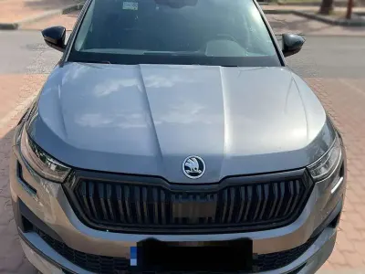 Usado Skoda Kodiaq SportLine 150 CV (110 kW) 2024 Gris SUV