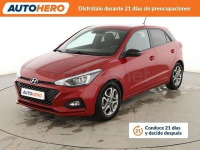 Usado Hyundai i20 101 CV (74 kW) 2020 Rojo Berlina