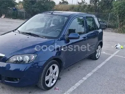 Usado Mazda 2 Active 68 CV (50 kW) 2006 Azul Utilitario