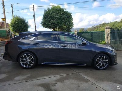 Usado Kia ProCeed GT-Line 140 CV (102 kW) 2019 Gris / plata Familiar