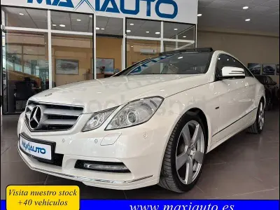 Usado Mercedes E220 170 CV (125 kW) 2011 Blanco Coupe