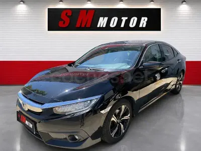 Usado Honda Civic Executive 182 CV (133 kW) 2018 Negro Berlina