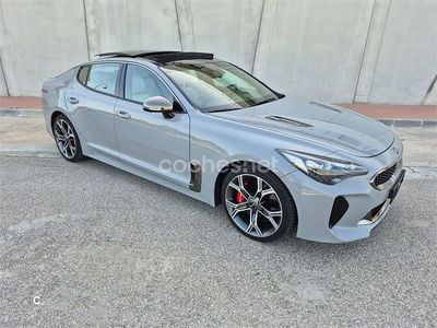 Usado Kia Stinger GT 366 CV (269 kW) 2020 Gris / plata Utilitario