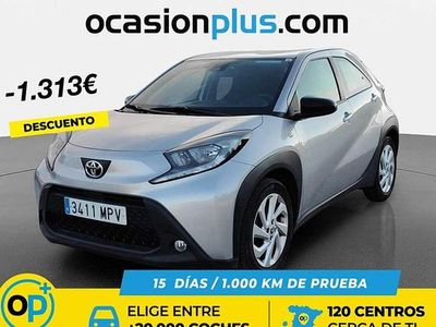 Gris Usado 2024 Toyota Aygo Play Utilitario | 13.137 € (Precio justo)