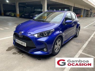 Usado Toyota Yaris Hybrid Active 116 CV (85 kW) 2025 Azul