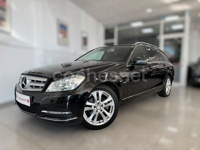 Usado Mercedes C200 136 CV (100 kW) 2011 Negro Familiar