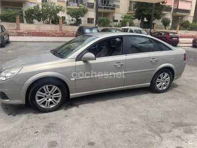 Usado Opel Vectra Elegance 120 CV (88 kW) 2007 Beige Berlina