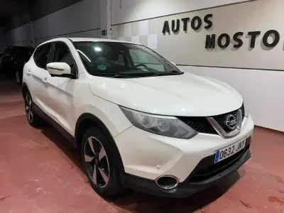 Begagnad Nissan Qashqai N-Connecta 130 HK (95 kW) 2016 Grå SUV