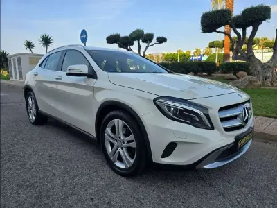 Usado Mercedes GLA200 Urban 136 CV (100 kW) 2015 Blanco SUV