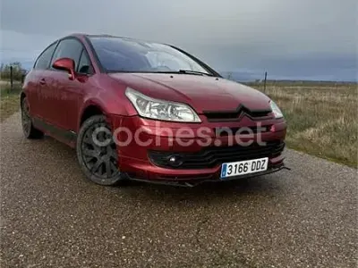 Usado Citroën C4 110 CV (80 kW) 2005 Rojo Berlina