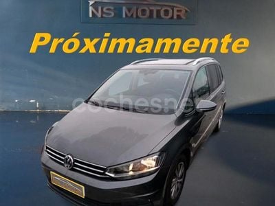 Gris / plata Usado 2020 VW Touran Advance Monovolumen | 21.900 € (Precio justo)