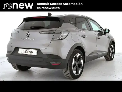 Usado Renault Captur Techno 100 CV (73 kW) 2025 Gris SUV
